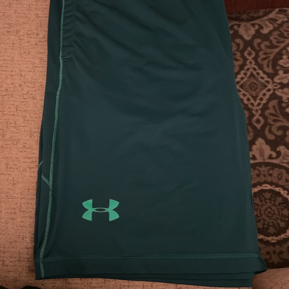 Men’s XL Under Armour  Gym Shorts